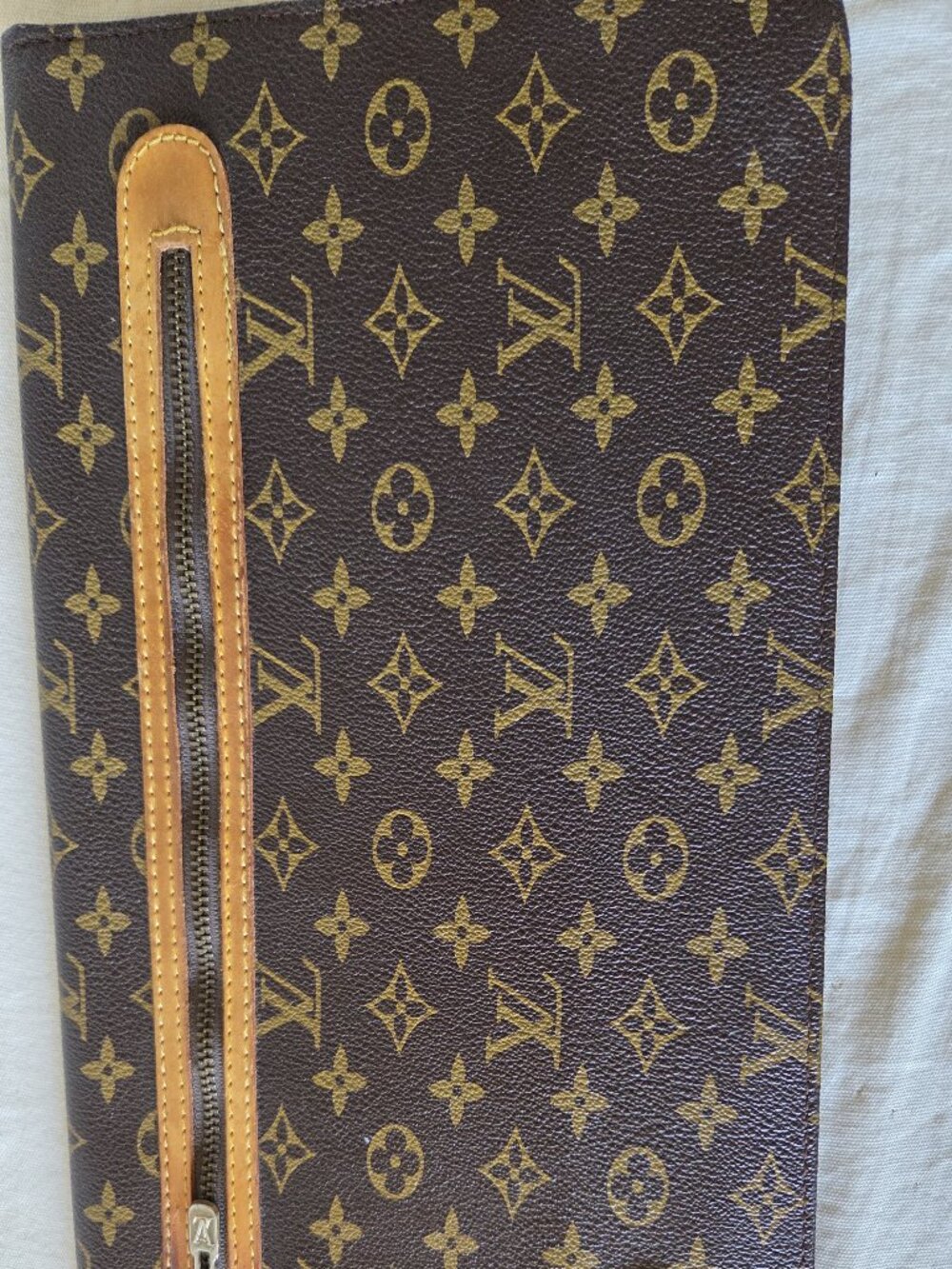 Vintage Louis Vuitton Monogram Canvas Binder - Picture 5 of 8